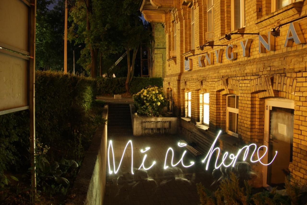 Mini Home Bookshop Studios فيلنيوس المظهر الخارجي الصورة
